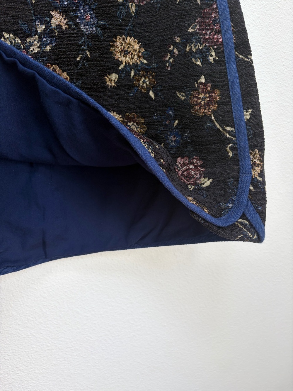 Sezane Tanina Mini Skirt Textured Fall Floral Jacquard Tapestry Navy Size 34 - Picture 6 of 11